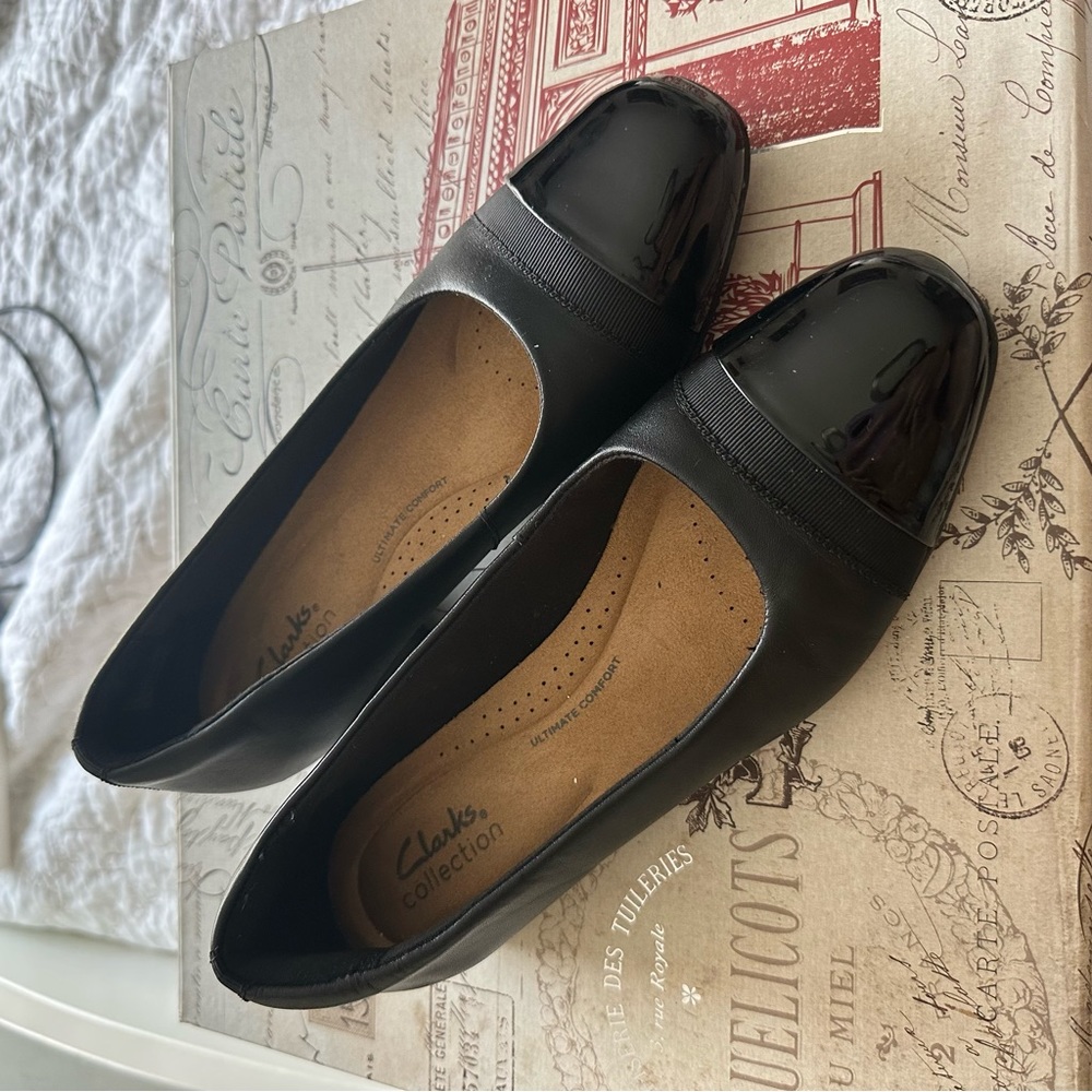 Clarks Black Flats [SOLD]